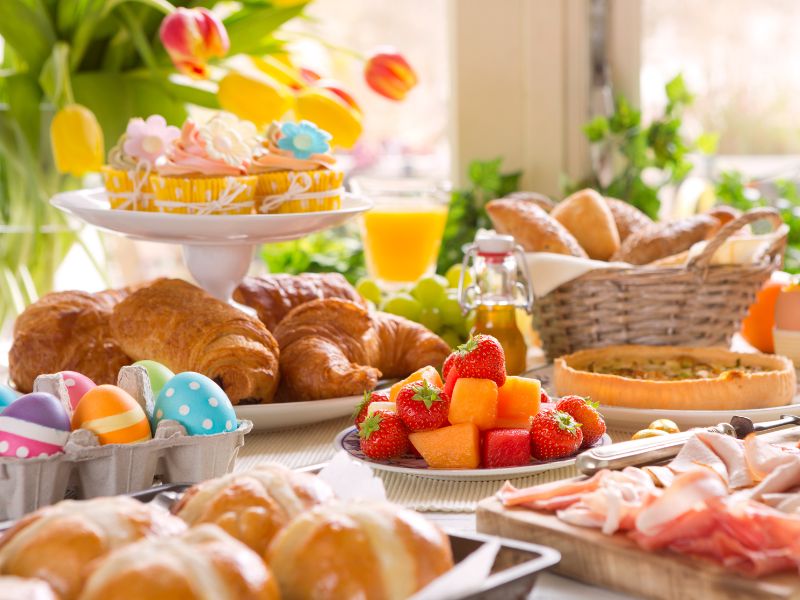 Easter brunch canva