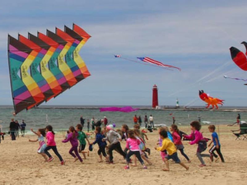 grand haven kite festival