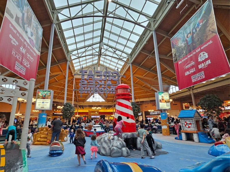 Great Lakes Crossing Mall Play Area in Detroit