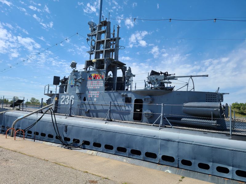 USS-Silversides-Museum-sub-exterior