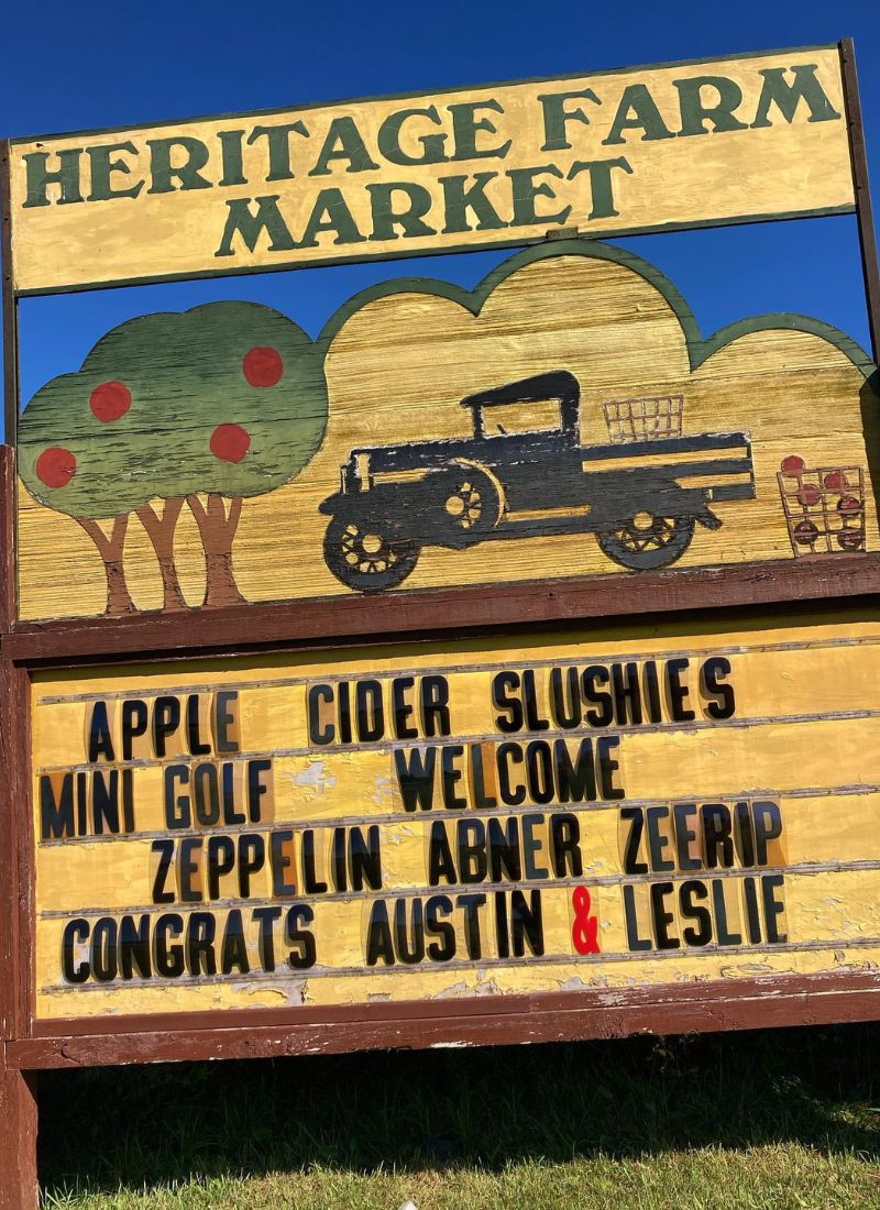 Heritage Farm Market Sign