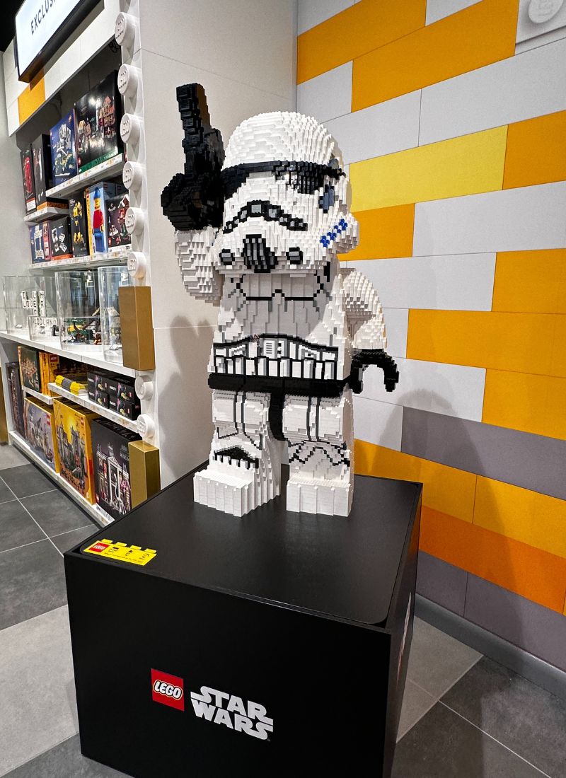 Star Wars LEGO Display GR LEGO Store