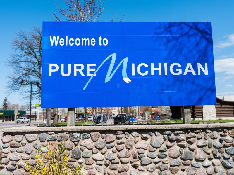Welcome to Pure MI sign