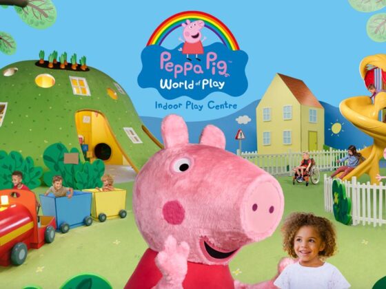 Peppa Pig World of Play Muddy Puddles & Houses on Hills Await in