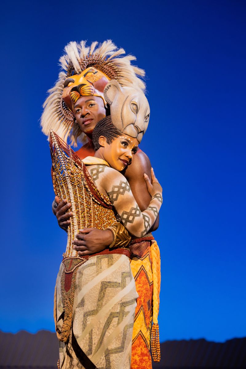 Lion King simba and nala hugging