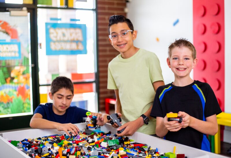 Bricks & Minifigs Grand Rapids gallery image 1