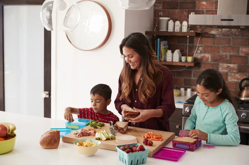 UDIM school lunch ideas mom and kids packing lunches 