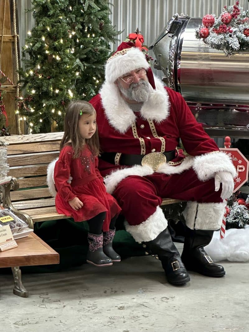 Koeze Santa Day Santa With Young Girl 1